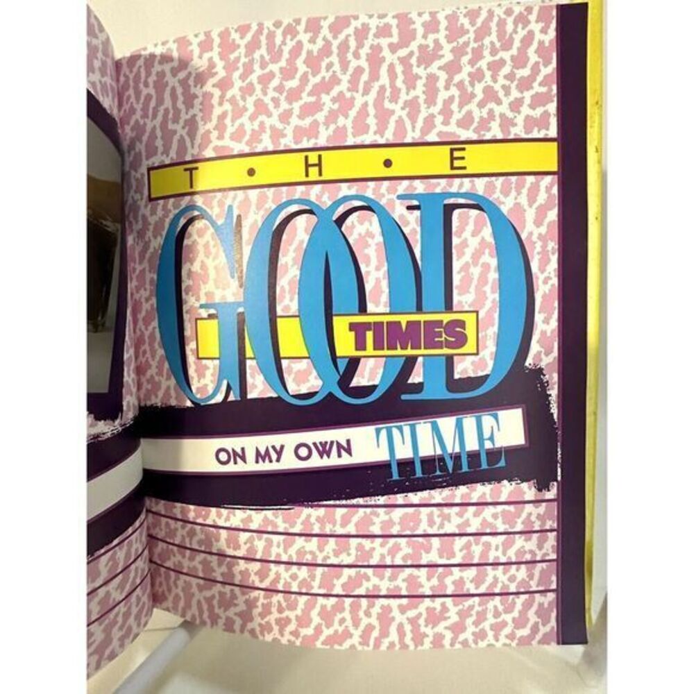 NEW VTG Senior Memory Book 1990's Pop Art High School Collectors Scrapbook Rare‎ - Picture 4 of 9